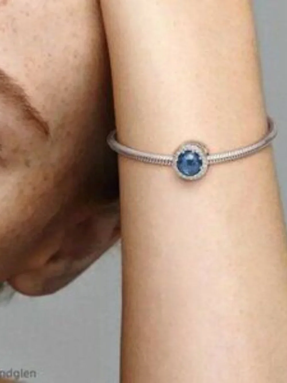 Pandora sparkling dark blue charm